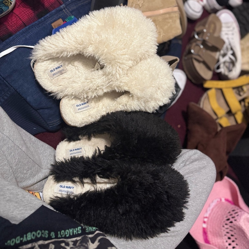 Old Navy Fluffy Slippers - Black and Cream